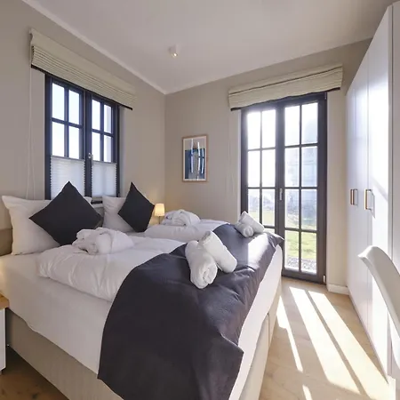 Reetland Am - Luxusplus Reetdachvilla Mit 4 Schlafzimmern, Aussensauna, Loungebereich Und Kamin G07 *